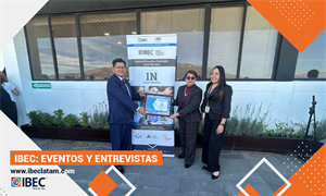 Reconocimiento al Colegio Isaac Newton de Quito por la Implementación de Estándares Internacionales