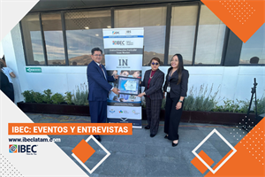 Reconocimiento al Colegio Isaac Newton de Quito por la Implementación de Estándares Internacionales